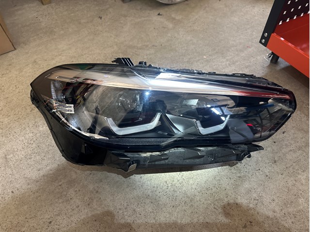 Фара правая 63117933338 BMW
