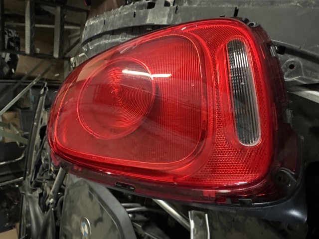 Задній правий стоп 63217297510 BMW