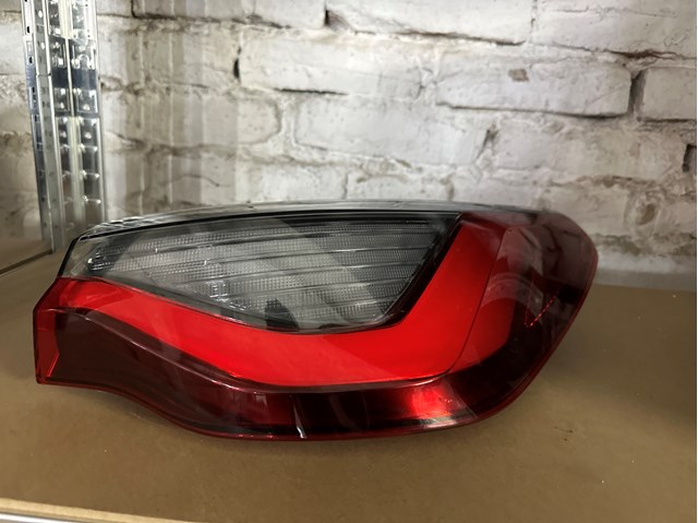 Фара задня права зовнішня 63217477606 BMW