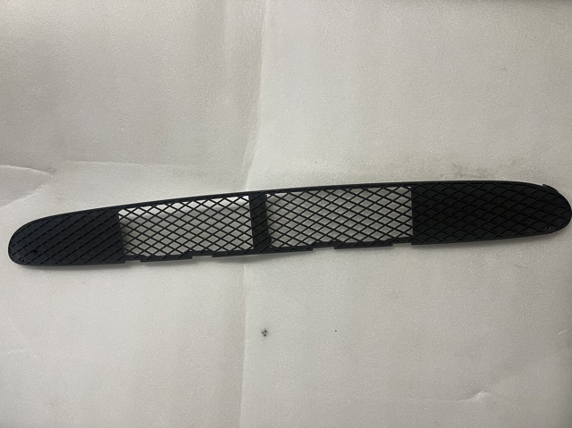 Решітка переднього бампера A2308850223 MERCEDES