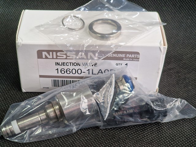 Форсунка вприску палива 166001LA0B NISSAN