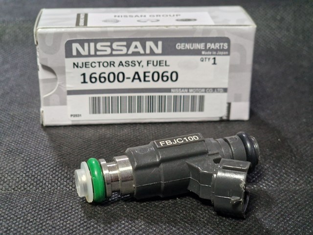 Форсунка дизельна в зборі, розпилювач + тримач 166005L701 NISSAN