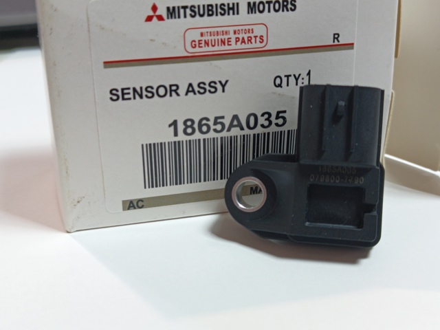 Датчик тиску наддуву (датчик нагнітання повітря в турбіну) 1865A035 MITSUBISHI