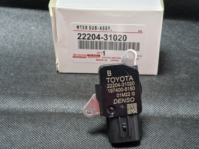 Витратомір повітря 2220431020 TOYOTA