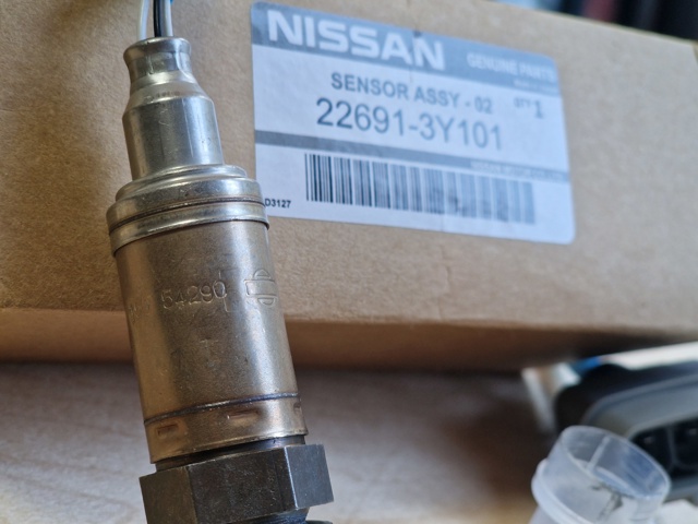 Лямбда зонд, датчик кисню до каталізатора 226913Y101 NISSAN