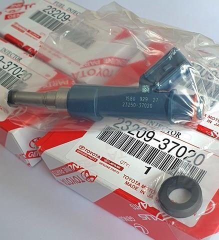 Форсунки електромагнітні 2320937021 TOYOTA