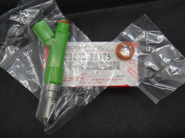 Форсунка паливна 2320939175 TOYOTA