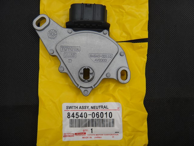 Датчик нейтралки 8454006010 TOYOTA