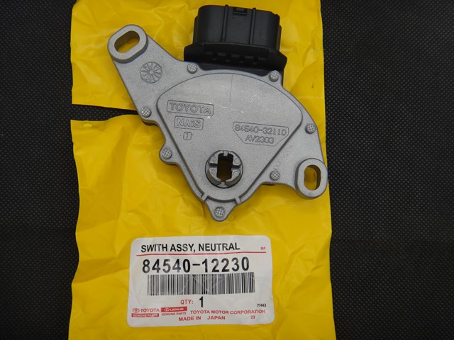 Датчик нейтральної передачі 8454012230 TOYOTA