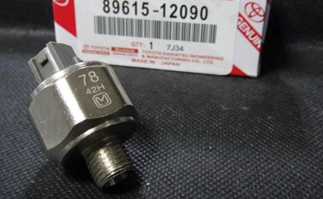 Датчик детонації 8961512090 TOYOTA