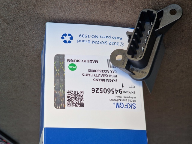 Регулятор оборотів пічки 94560526 GM