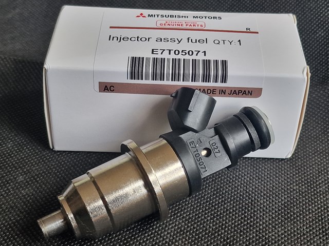 Форсунка вприску палива E7T05071 MITSUBISHI