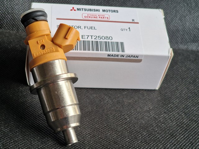 Форсунка паливна E7T25080 MITSUBISHI