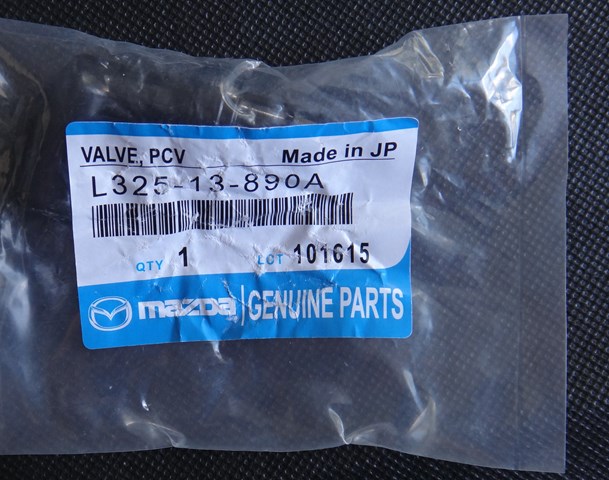 Клапан картерних газів L32513890A MAZDA