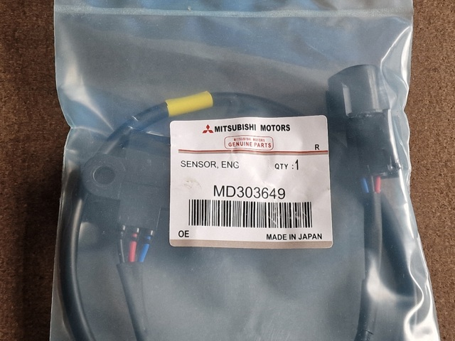 Датчик положення (оборотів) коленвалу MD303649 MITSUBISHI