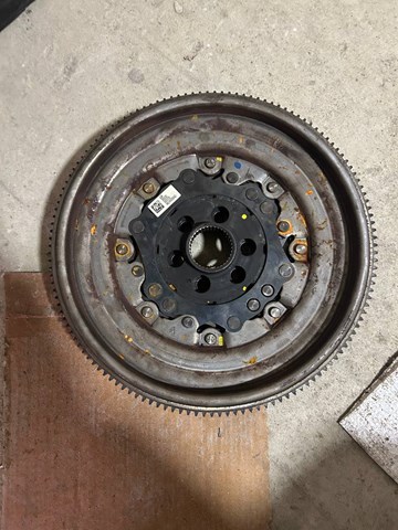 Маховик зчеплення Ауді Ку 3
