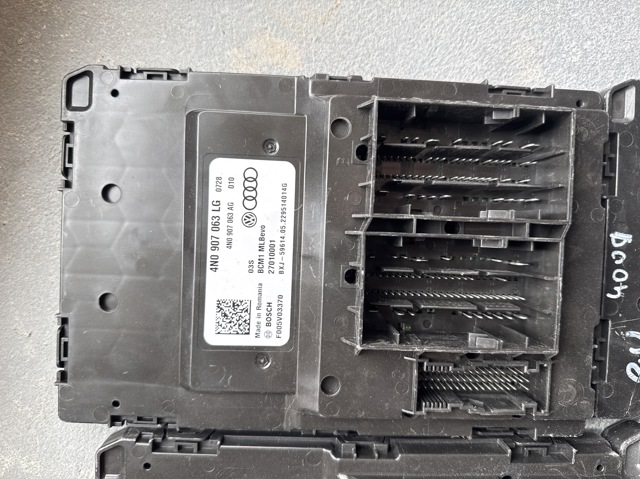 Блок керування сигналами SAM 4N0907063LG VAG