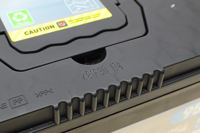 Акумулятор автомобільний EA954 EXIDE