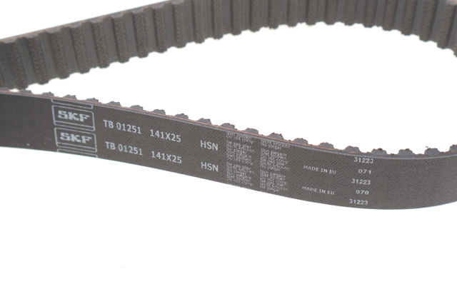 Ремінь ГРМ, комплект VKMA01251 SKF