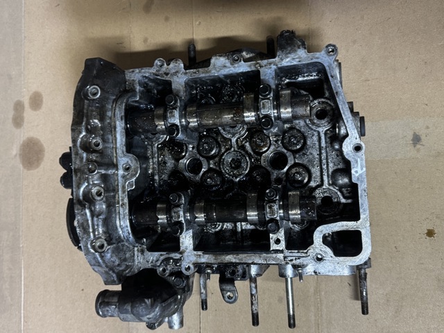 Головка блоку циліндрів (ГБЦ), права 11039AC050 SUBARU