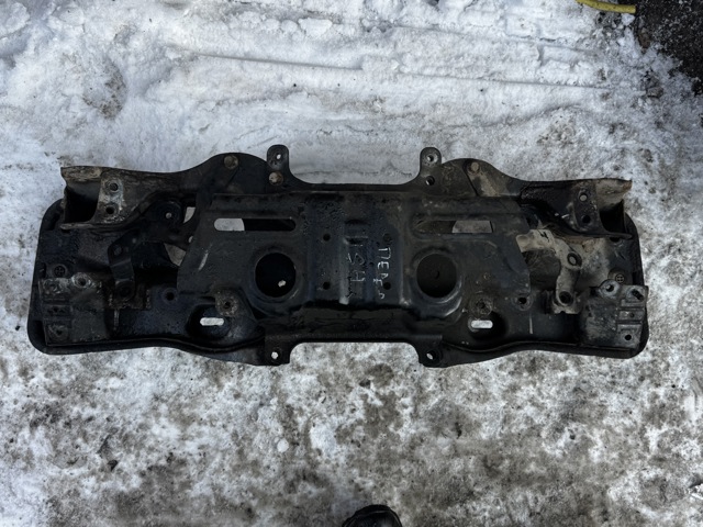 Балка передньої підвіски, підрамник Subaru Forester 3