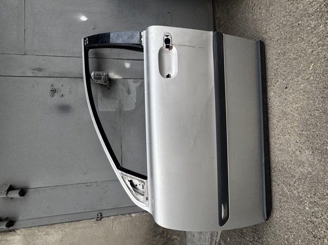 Водійські двері 30796496 VOLVO