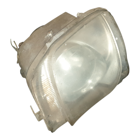 Протитуманка права 8121153280 TOYOTA