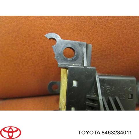 Підрульовий перемикач круїз контролю 8463234011 TOYOTA