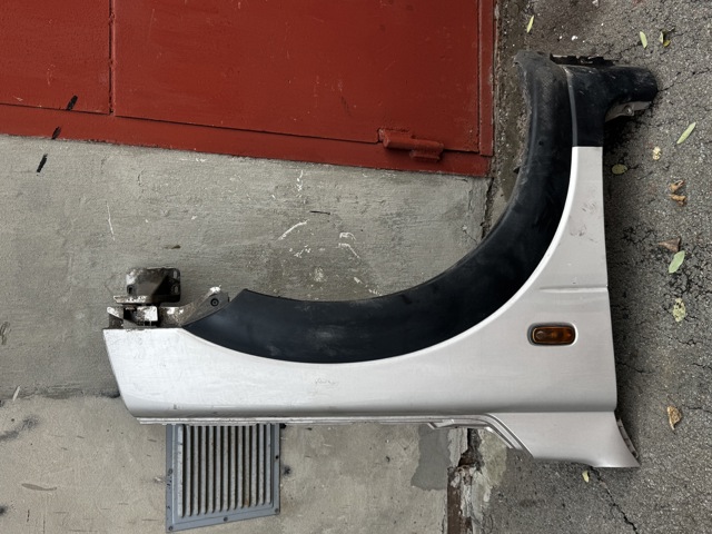 Переднє праве крило ASB490060 LAND ROVER