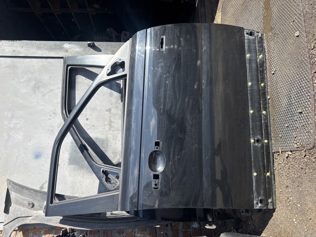 Пасажирські передні двері BDA790080 LAND ROVER