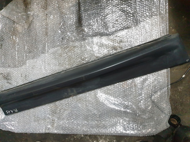 Молдинг передніх лівих дверей DGP000212PCL LAND ROVER