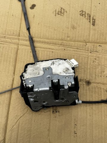 Замок задньої двері, лівої FQM500110 LAND ROVER