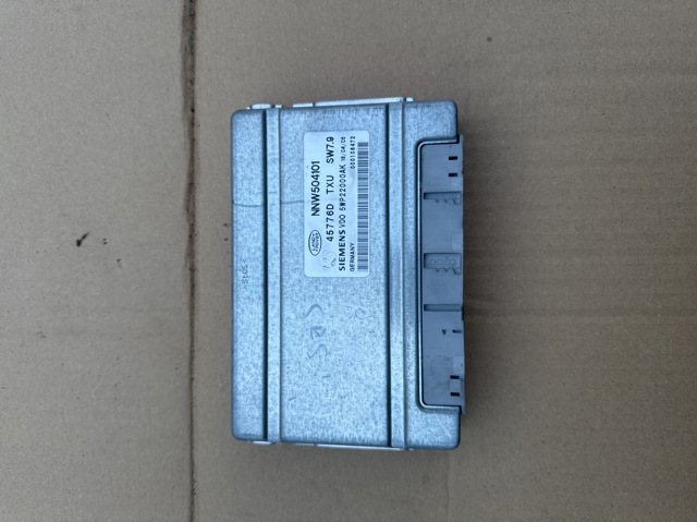 Управління включенням КОМ IGG500101 LAND ROVER