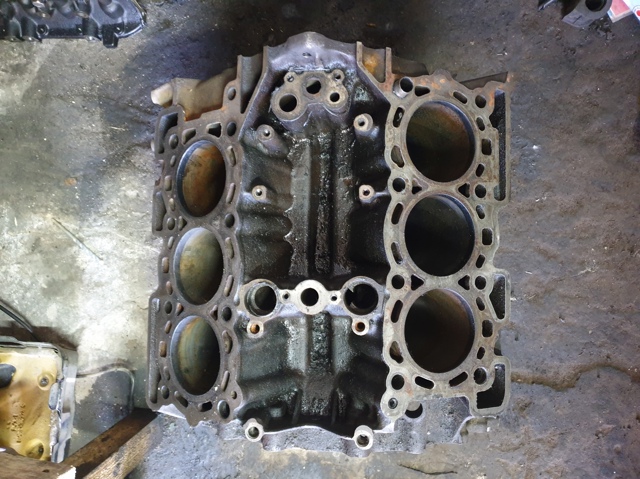 Пеньок LR010297 LAND ROVER