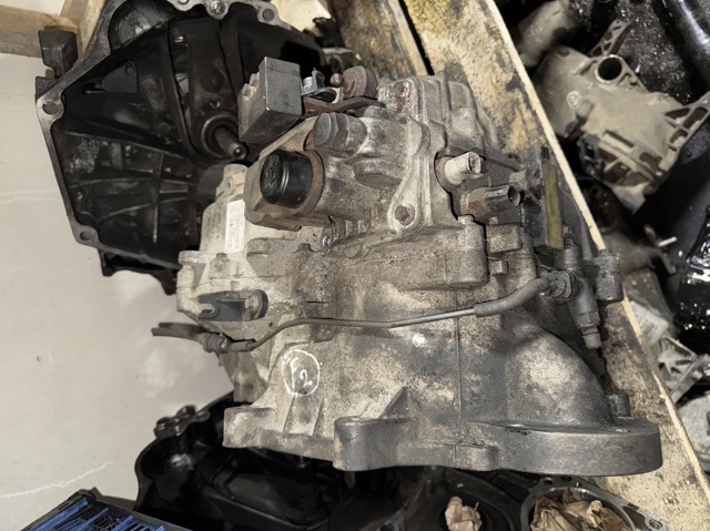 МКП в зборі LR024707 LAND ROVER