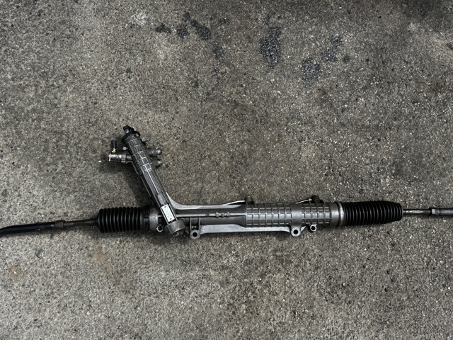 Рульова рейка QEB500402 LAND ROVER