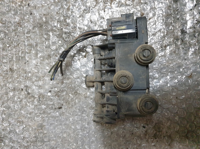 Блок клапанів регульованої підвіски, передній RVH000095 LAND ROVER