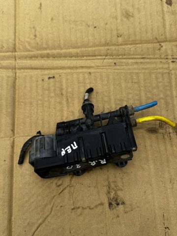 Блок клапанів регульованої підвіски, передній RVH500060 LAND ROVER
