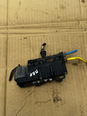 Блок клапанів регульованої підвіски, передній RVH500060 LAND ROVER
