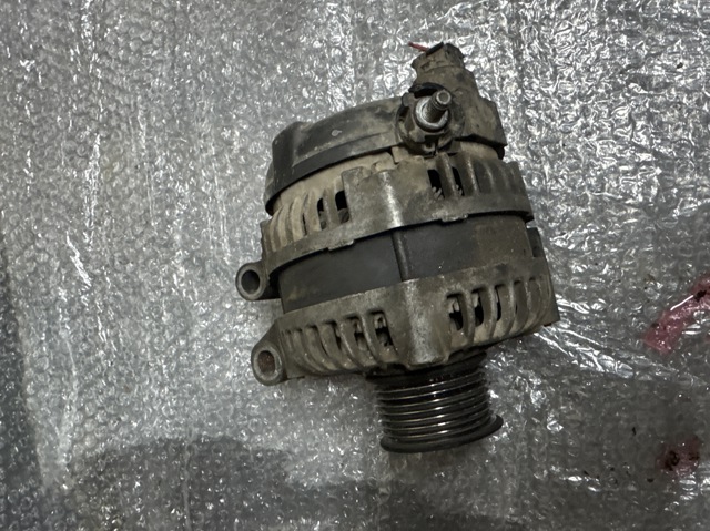 Авто генератор YLE500200 LAND ROVER