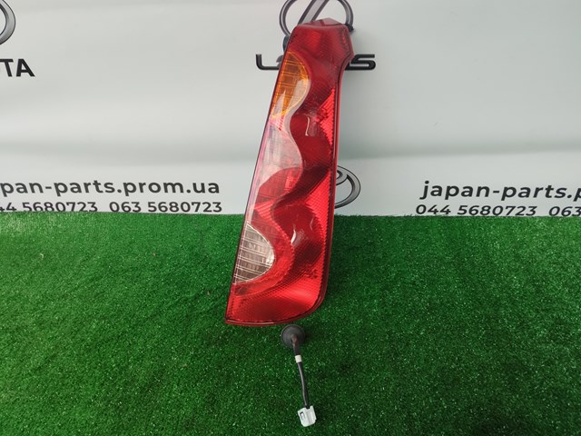Задні ліхтарі 265549U00A NISSAN