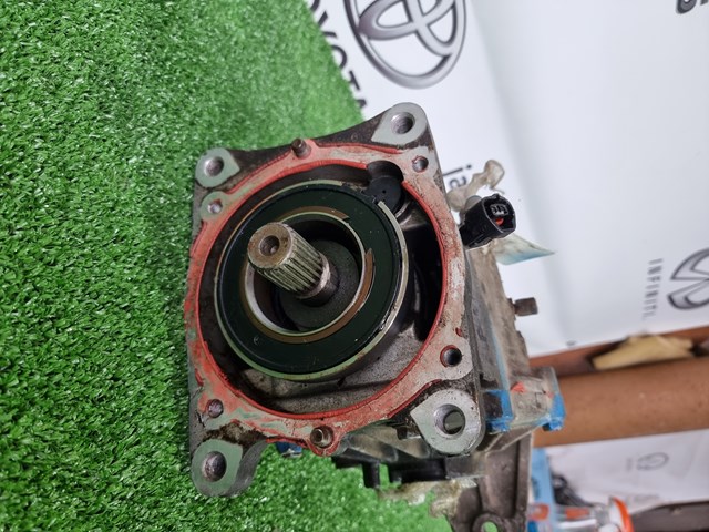 Редуктор колісний моста заднього 4111052010 TOYOTA