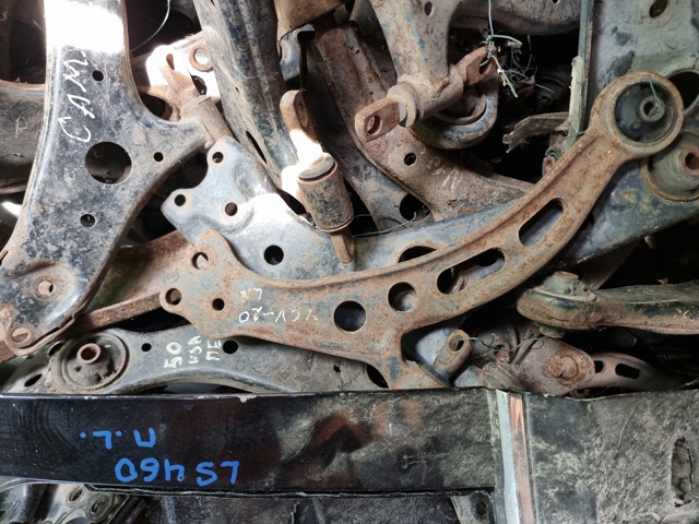 Важіль передній лівий 4806933030 TOYOTA