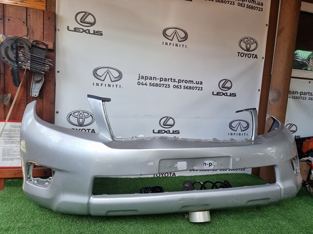Бампер на авто 521196A921 TOYOTA