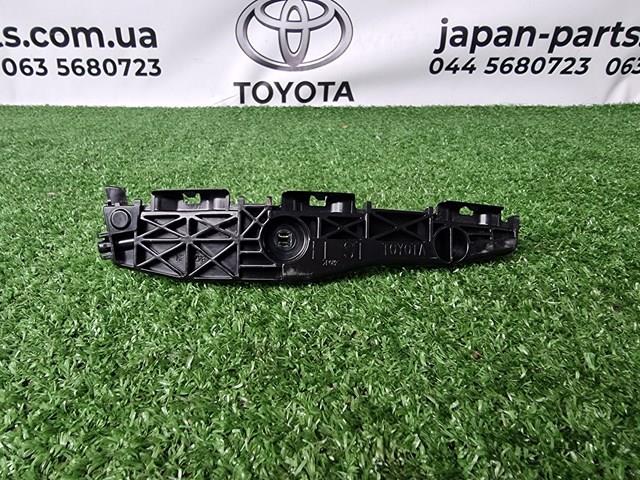 Кронштейн бампера заднього, зовнішній лівий 5215642031 TOYOTA