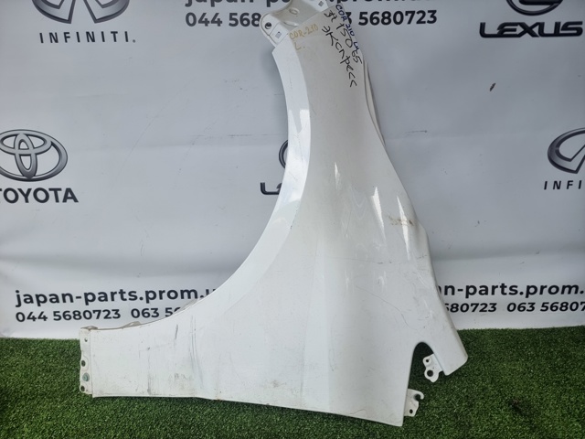 Переднє ліве крило 5380202260 TOYOTA