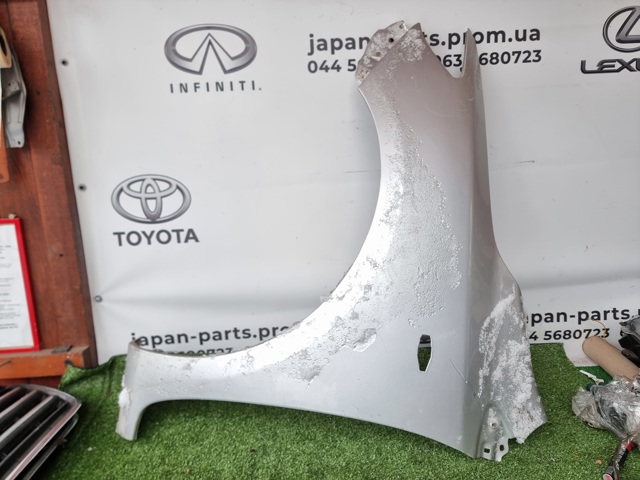 Переднє ліве крило 5381212A10 TOYOTA