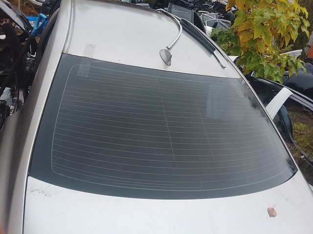 Скло автомобільне заднє 6480133905 TOYOTA