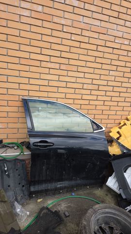 Дверка передня права 670010E110 TOYOTA
