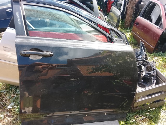 Дверка передня права 6700142150 TOYOTA